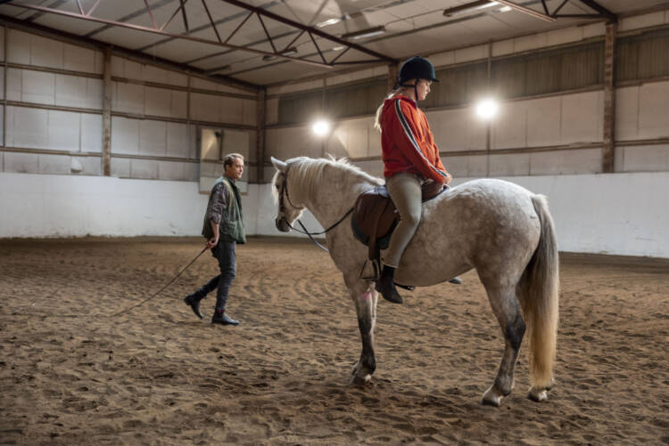 Riding in Darkness  © Jarowskij Sverige AB